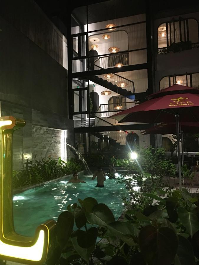 Life Boutique Hotel Hue Exteriör bild