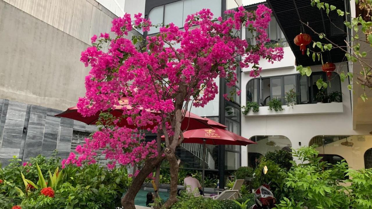 Life Boutique Hotel Hue Exteriör bild